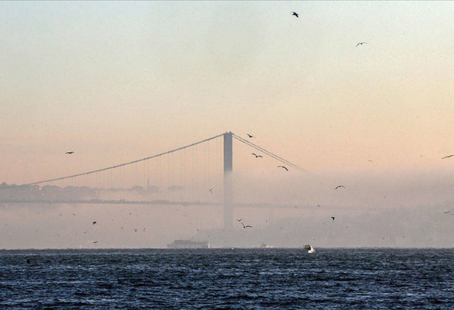 İstanbul Boğazı’nda gemi trafiği çift yönlü askıya alındı